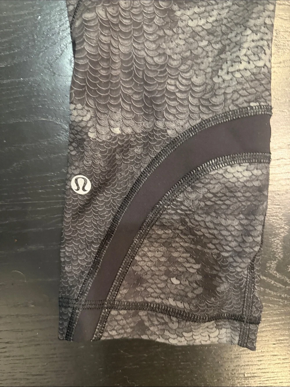 Lululemon Snakeskin print Active Leggings - RARE